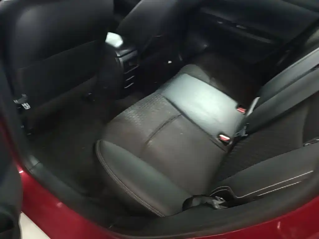 Nissan Tiida 2018 — фото 17