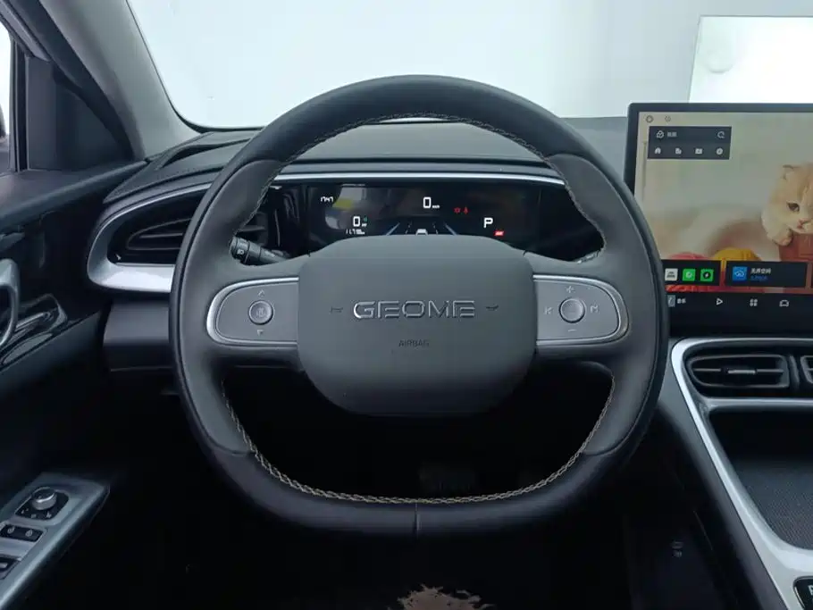 Geely Galaxy Starwish 2025 — фото 15