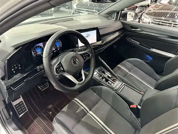 Volkswagen Golf 2023