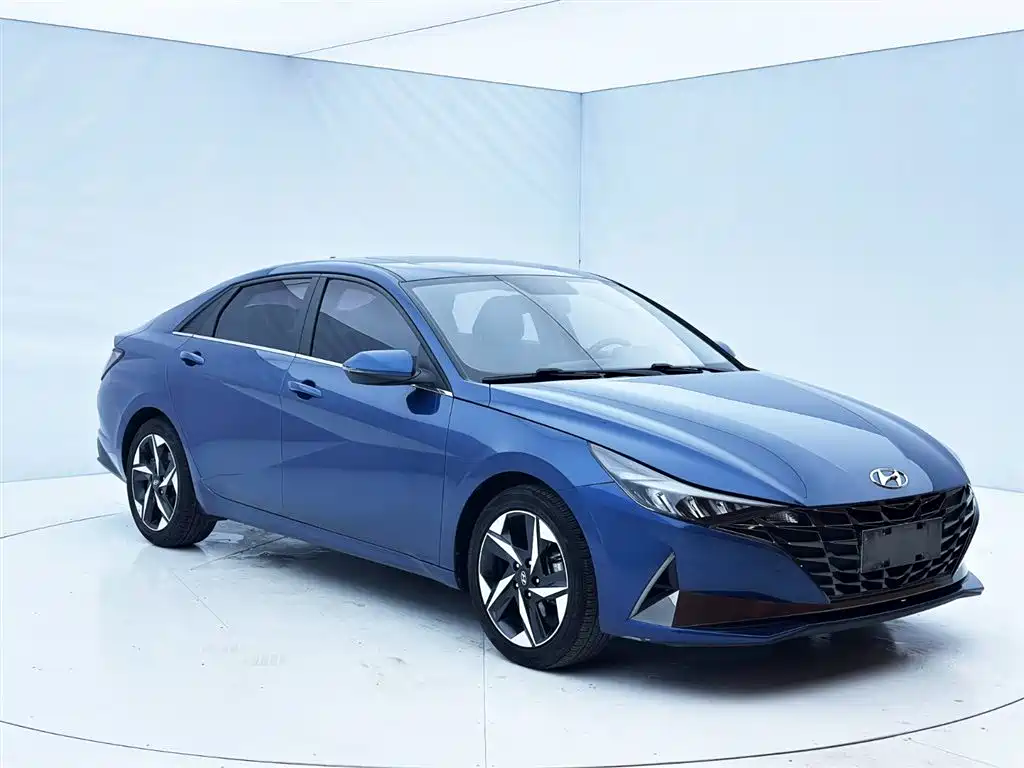Hyundai Elantra 2022 — фото 3