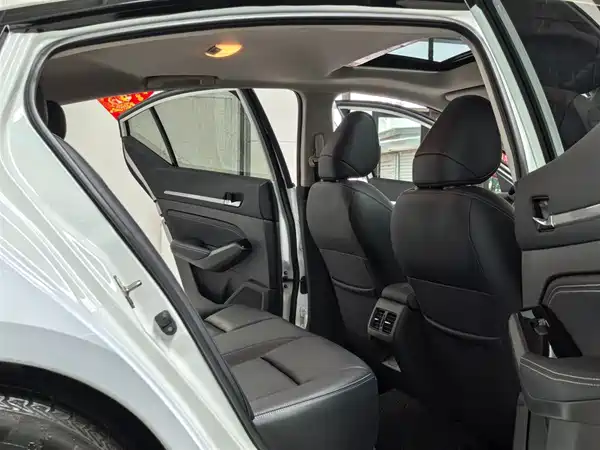 Nissan Teana 2024