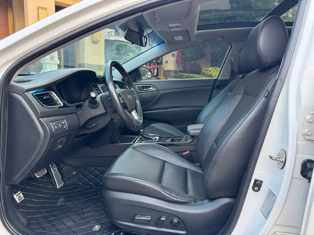 Hyundai Mistra 2015 — фото 4