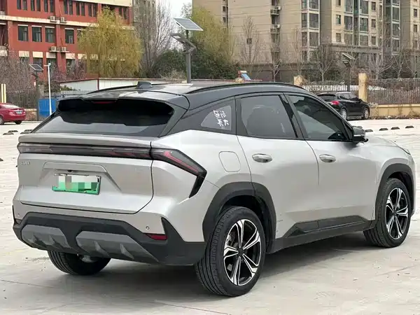 Geely Galaxy L7 2023