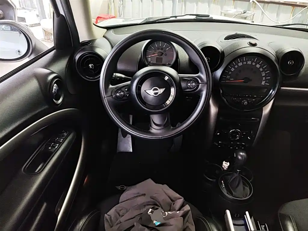 MINI Countryman 2015 — фото 11