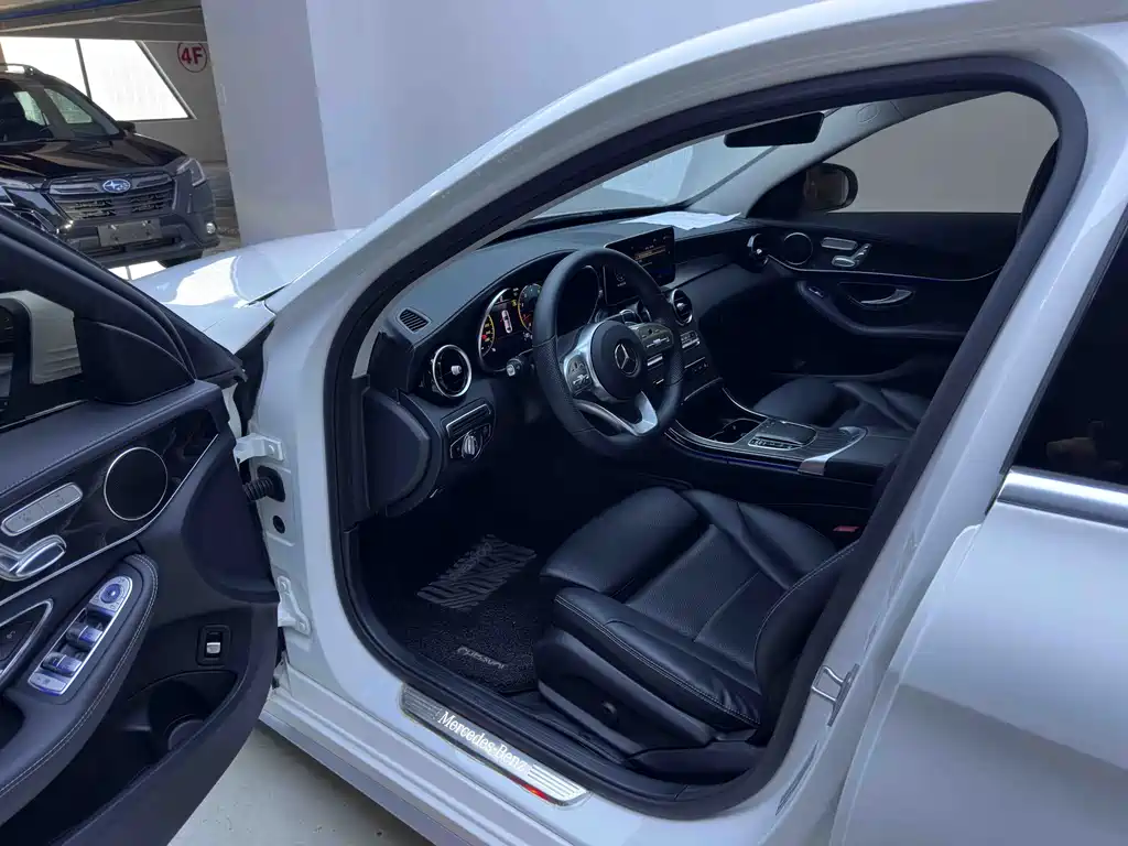 Mercedes-Benz C-Class 2020 — фото 11