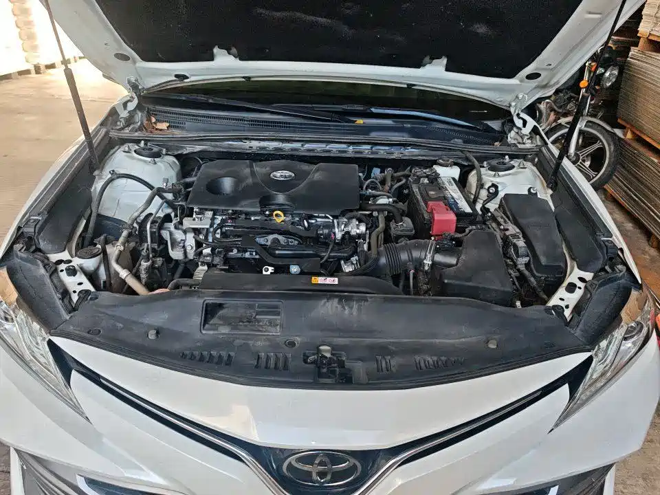 Toyota Camry 2020 — фото 10