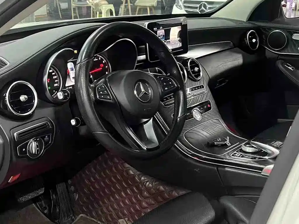 Mercedes-Benz C-Class 2018 — фото 4