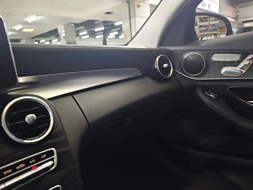 Mercedes-Benz C-Class 2015 — фото 17