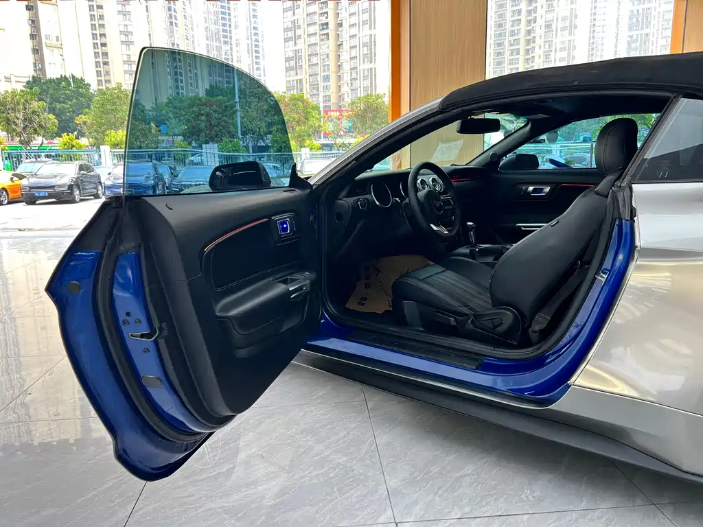 Ford Mustang 2019 — фото 10