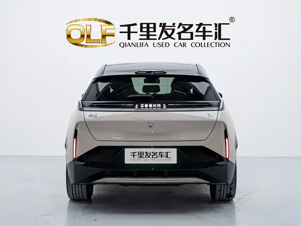 Zeekr X 2024