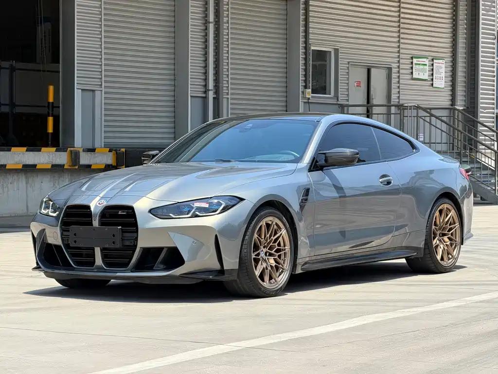 BMW M4 2023 — фото 1
