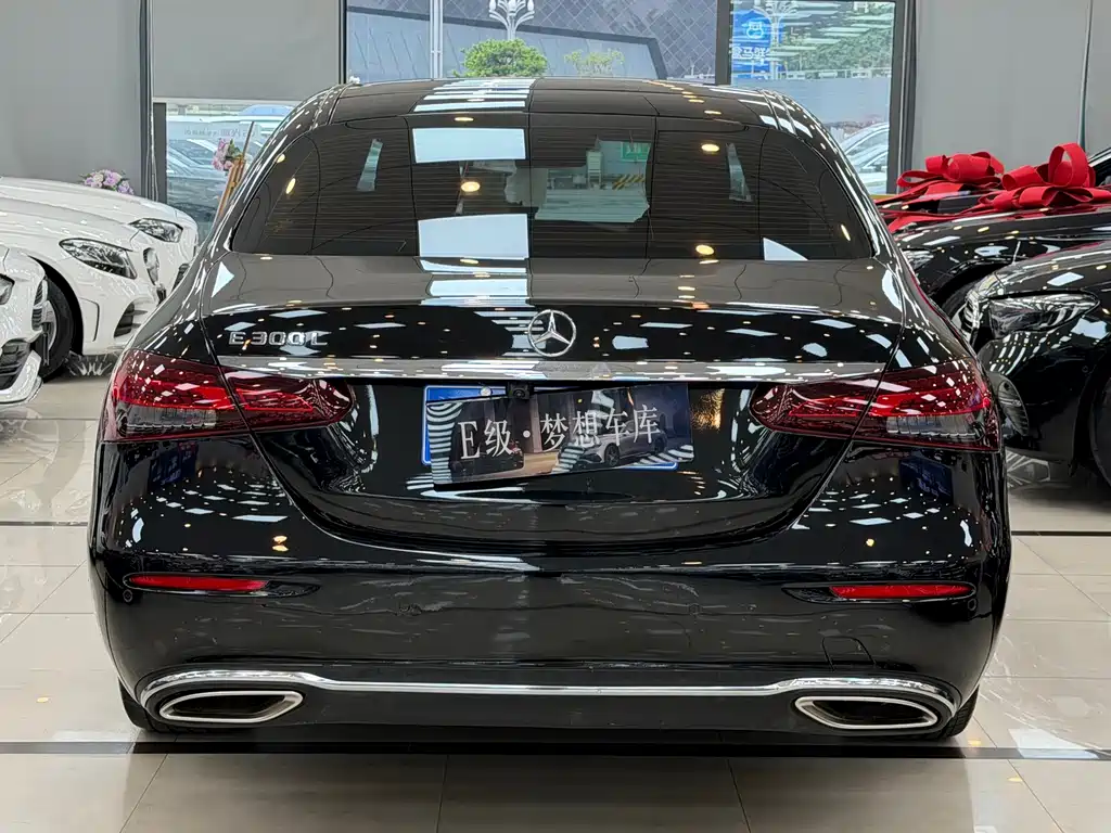 Mercedes-Benz E-Class 2021 — фото 20