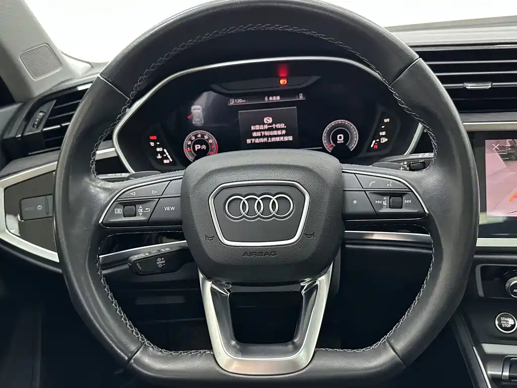 Audi Q3 2022 — фото 12