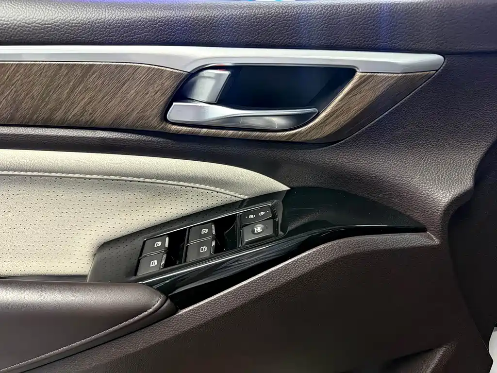 GAC Trumpchi M8 2023 — фото 5