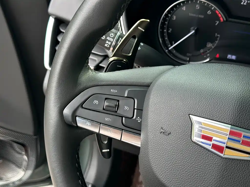 Cadillac CT5 2022 — фото 12