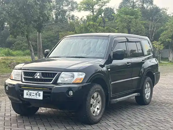 Mitsubishi Pajero 2008