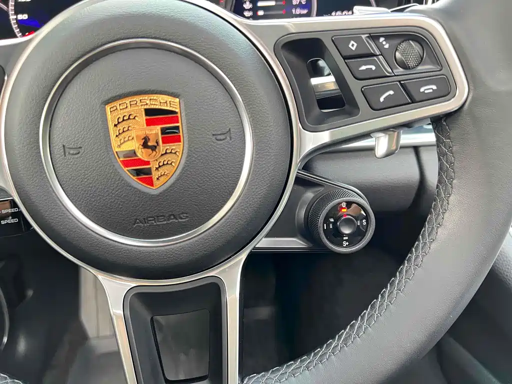 Porsche Panamera 2018 — фото 11