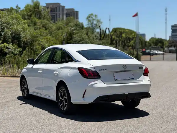 MG5 2022