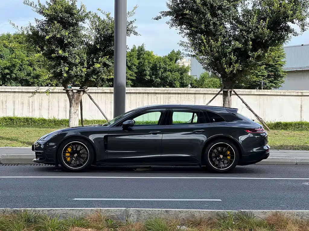 Porsche Panamera 2018 — фото 34