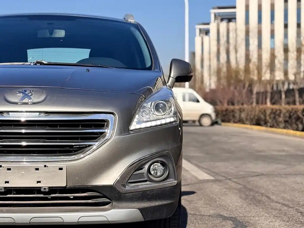 Peugeot 3008 2016 — фото 4