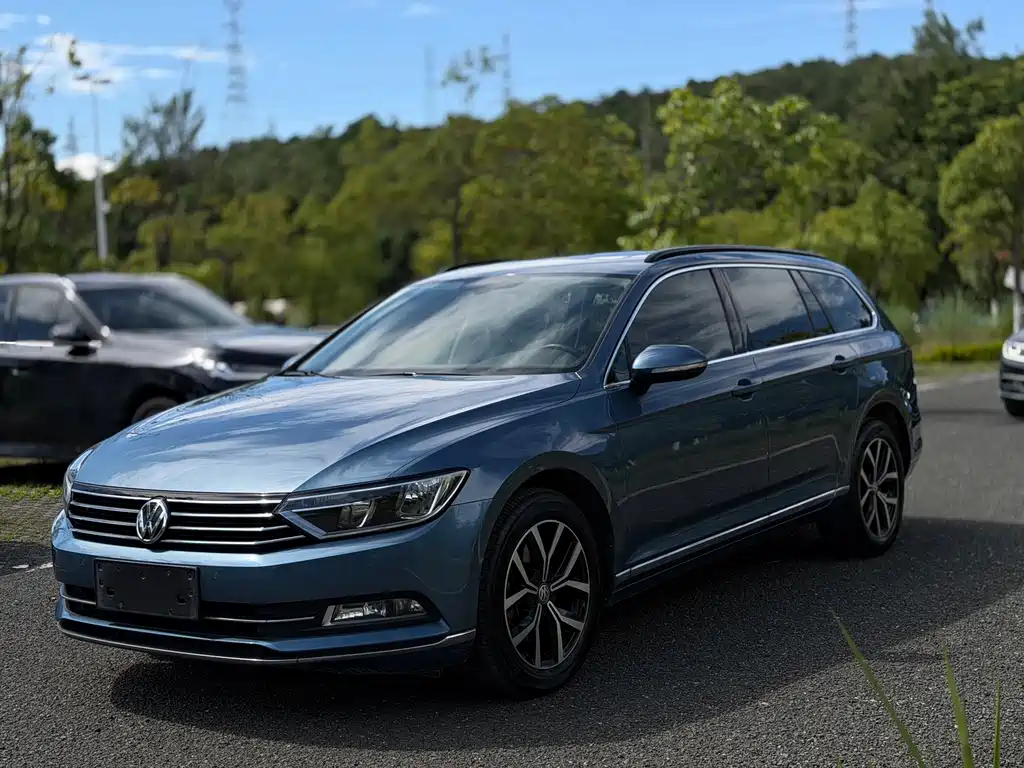 Volkswagen Viloran 2018