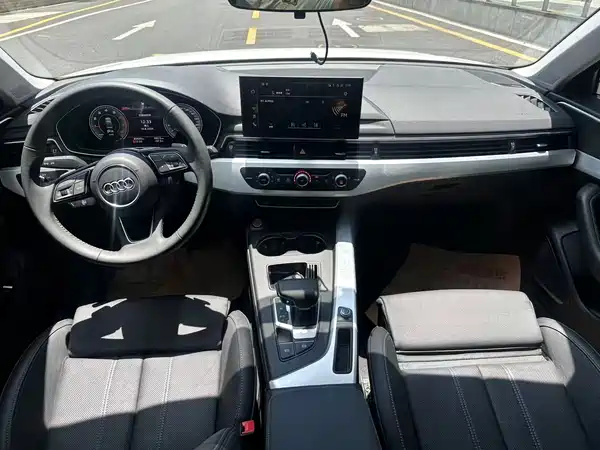 Audi A4L 2021