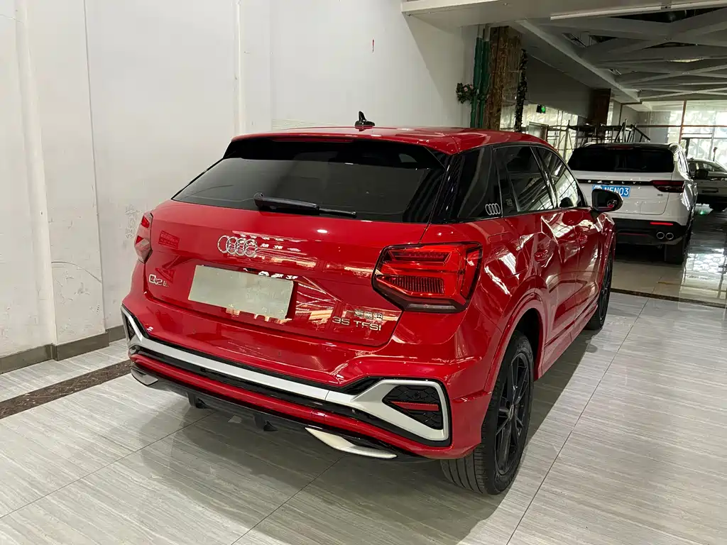 Audi Q2L 2022