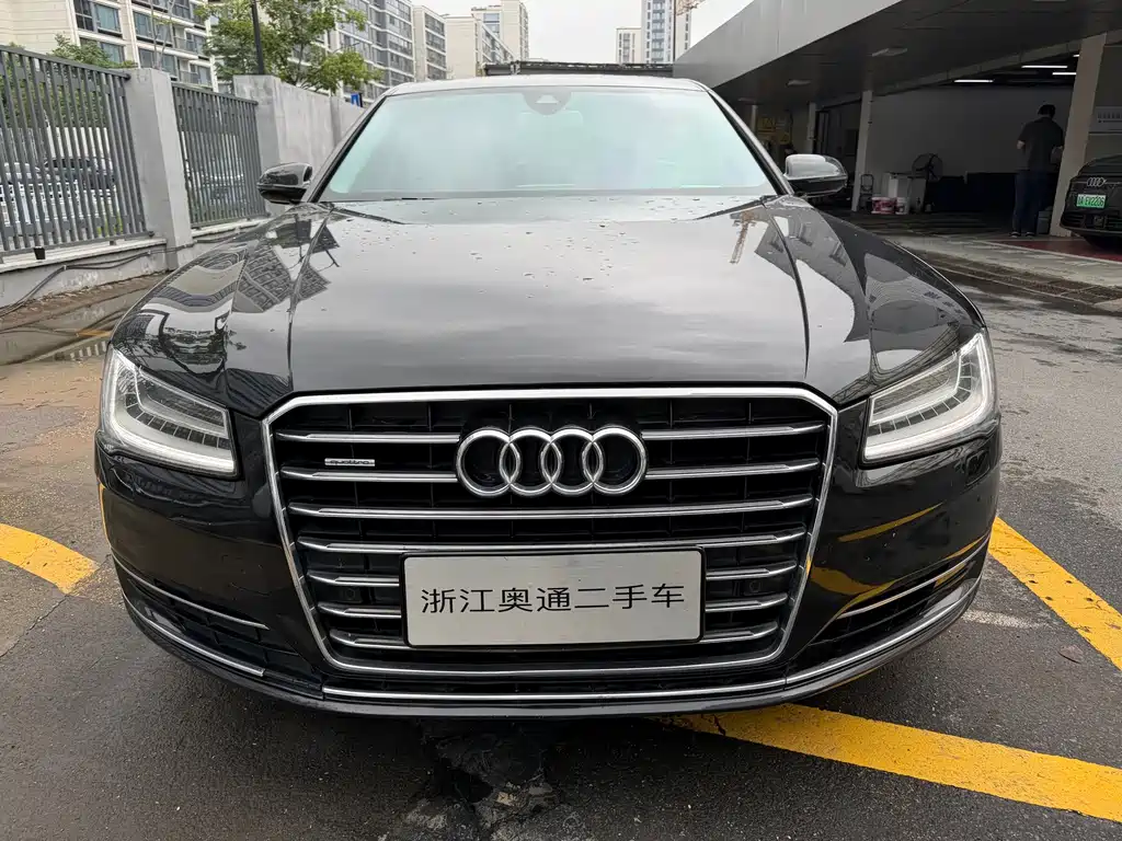 Audi A8 2016 — фото 2
