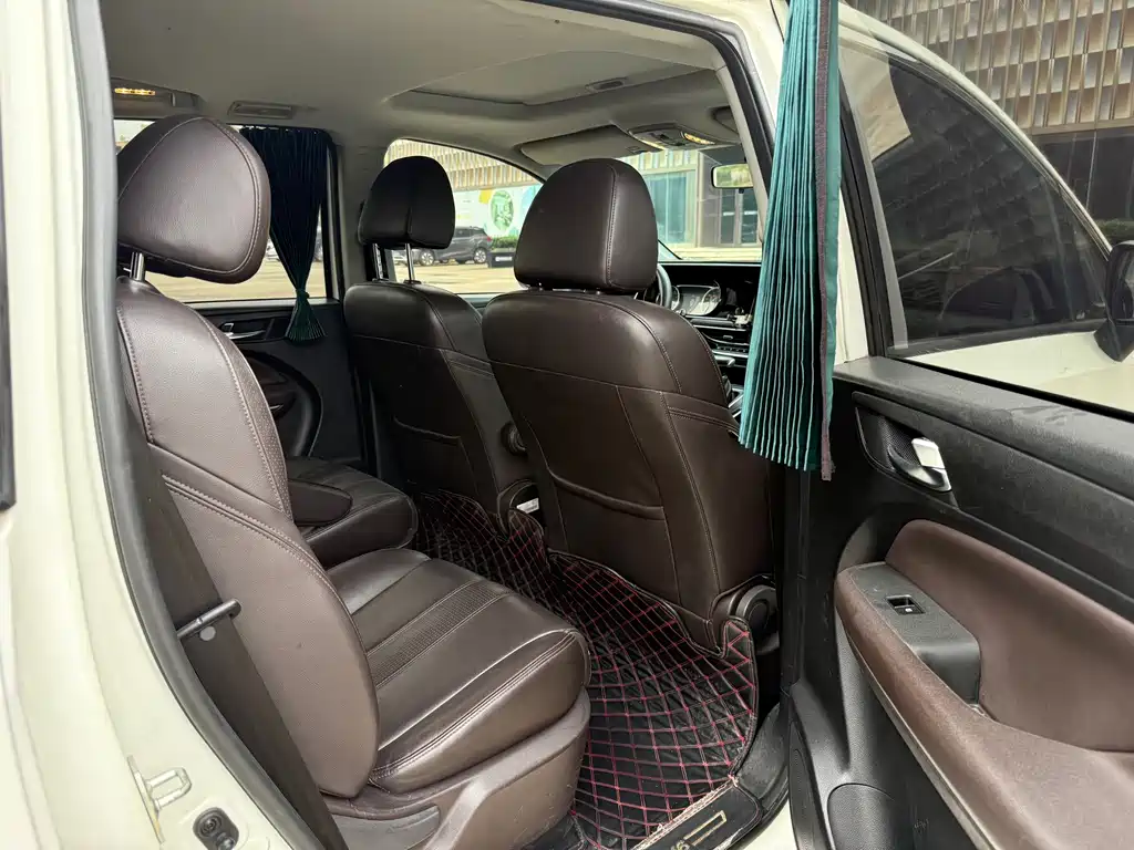 GAC Motor Trumpchi M6 2019 — фото 12