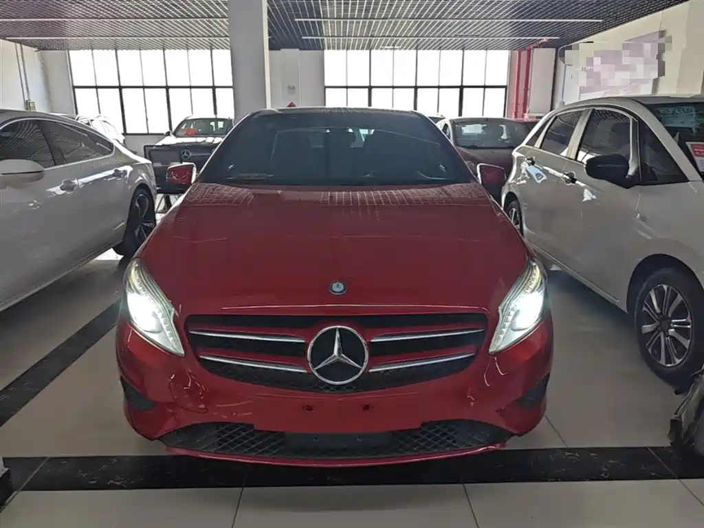 Mercedes-Benz A-Class 2015 — фото 3
