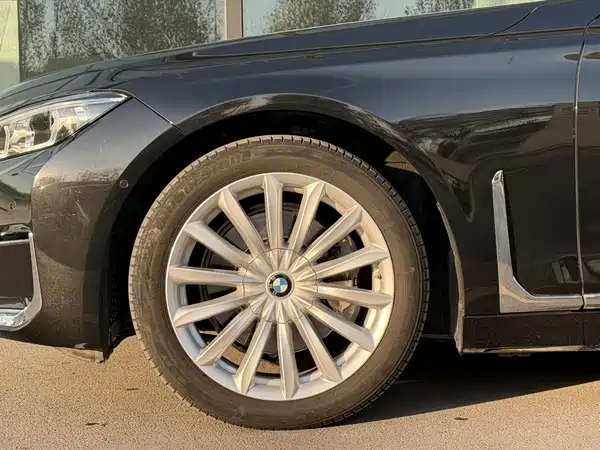 BMW 7 Series 2021