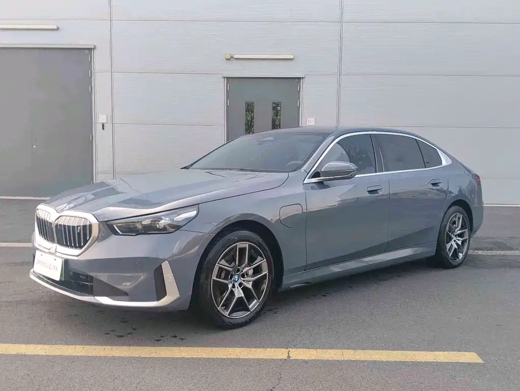 BMW i5 2025 — фото 15