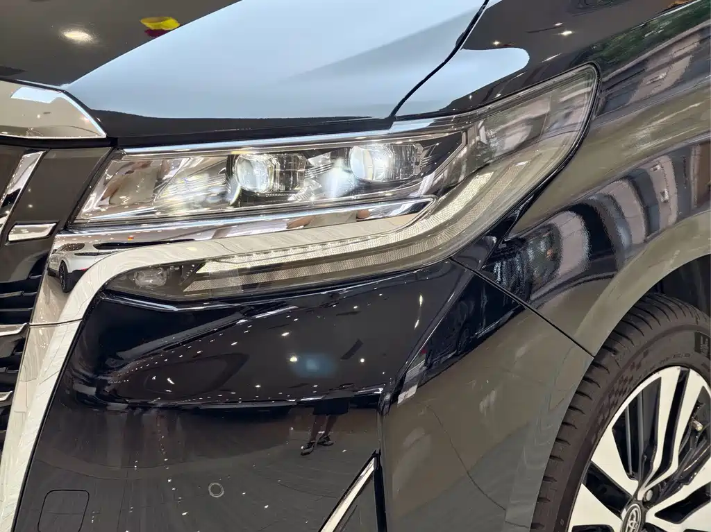 Toyota Alphard 2018 — фото 23