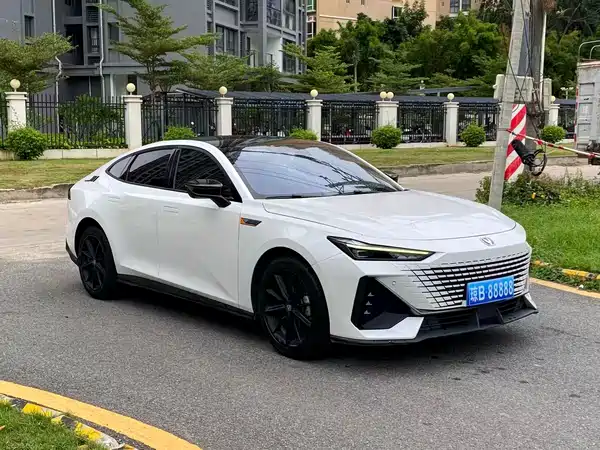 Changan UNI-V 2024