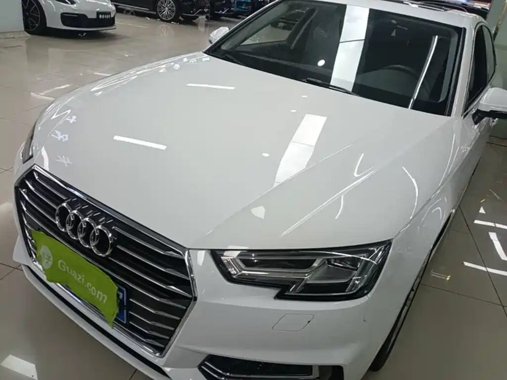Audi A4L 2020