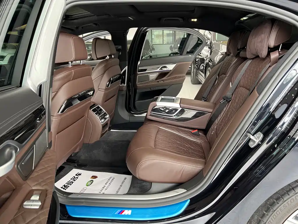 BMW 7 Series 2022 — фото 9
