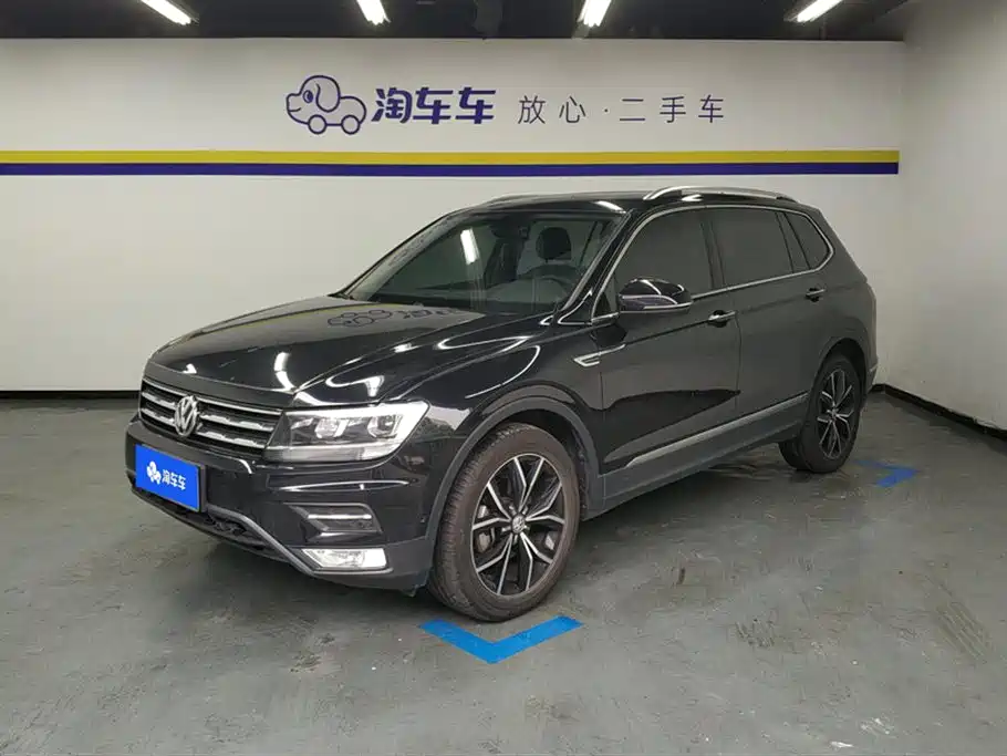 Volkswagen Tiguan L 2020 — фото 1
