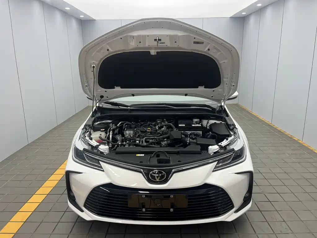 Toyota Corolla 2023 — фото 16