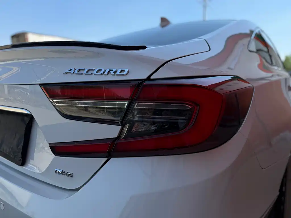 Honda Accord 2022 — фото 15
