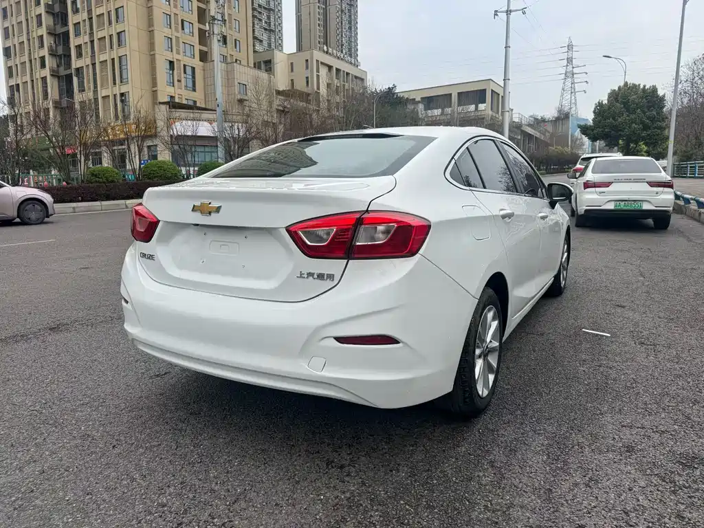 Chevrolet Cruze 2017 — фото 9
