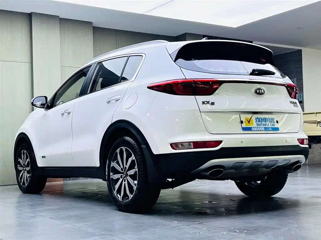 Kia KX5 2017 — фото 6
