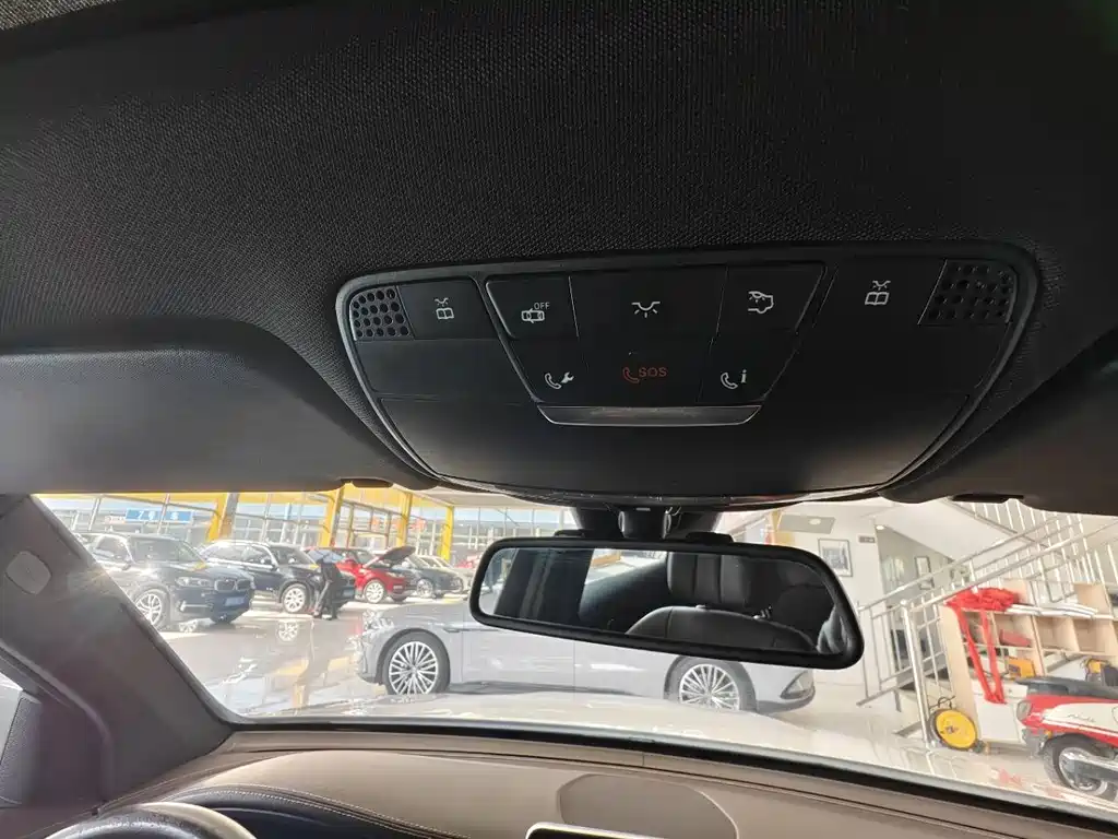 Mercedes-Benz GLC 2017 — фото 17