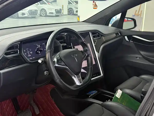 Tesla Model X 2018