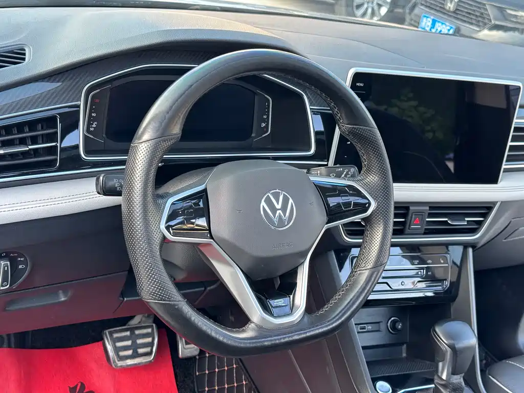 Volkswagen Tiguan L 2021 — фото 17