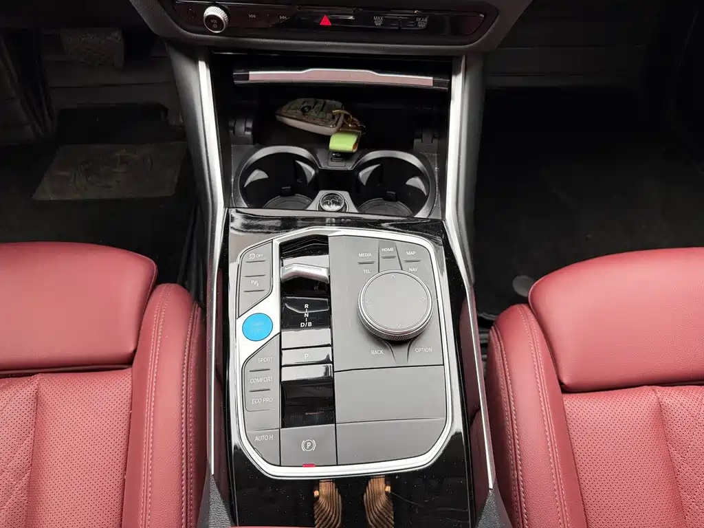 BMW i3 2024 — фото 11