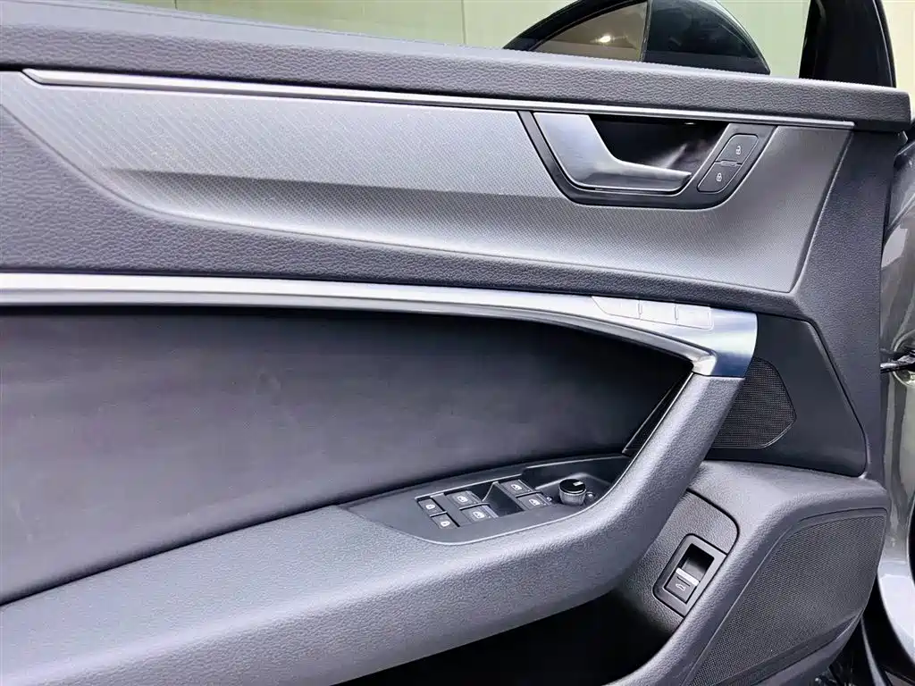 Audi A6 2021 — фото 11