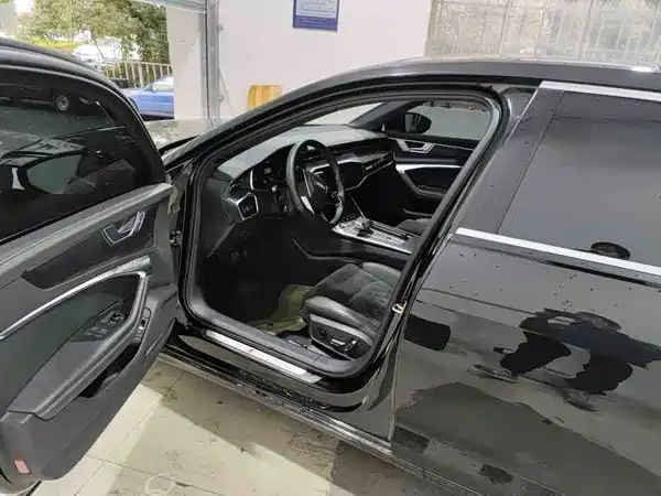 Audi A6L 2025
