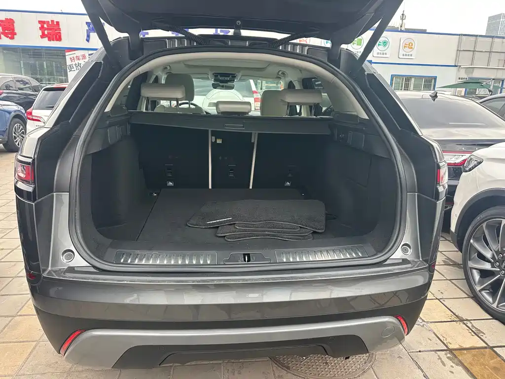 Land Rover Velar 2018 — фото 11