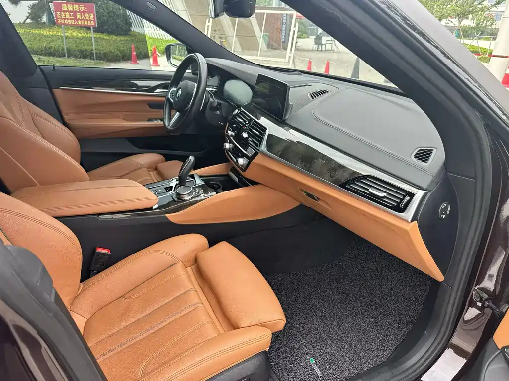 BMW 6 Series GT 2020 — фото 8