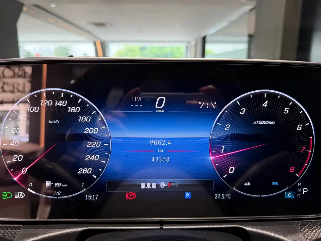Mercedes-Benz C-Class 2023 — фото 16